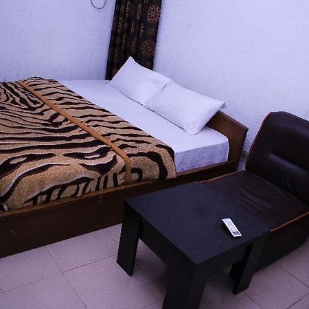 Day By Day Hotel Lagos Dış mekan fotoğraf