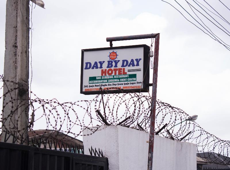 Day By Day Hotel Lagos Dış mekan fotoğraf