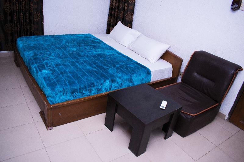 Day By Day Hotel Lagos Dış mekan fotoğraf